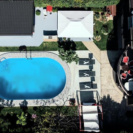 Lux Apartments With Pool Dex Zemun Polje Exteriör bild
