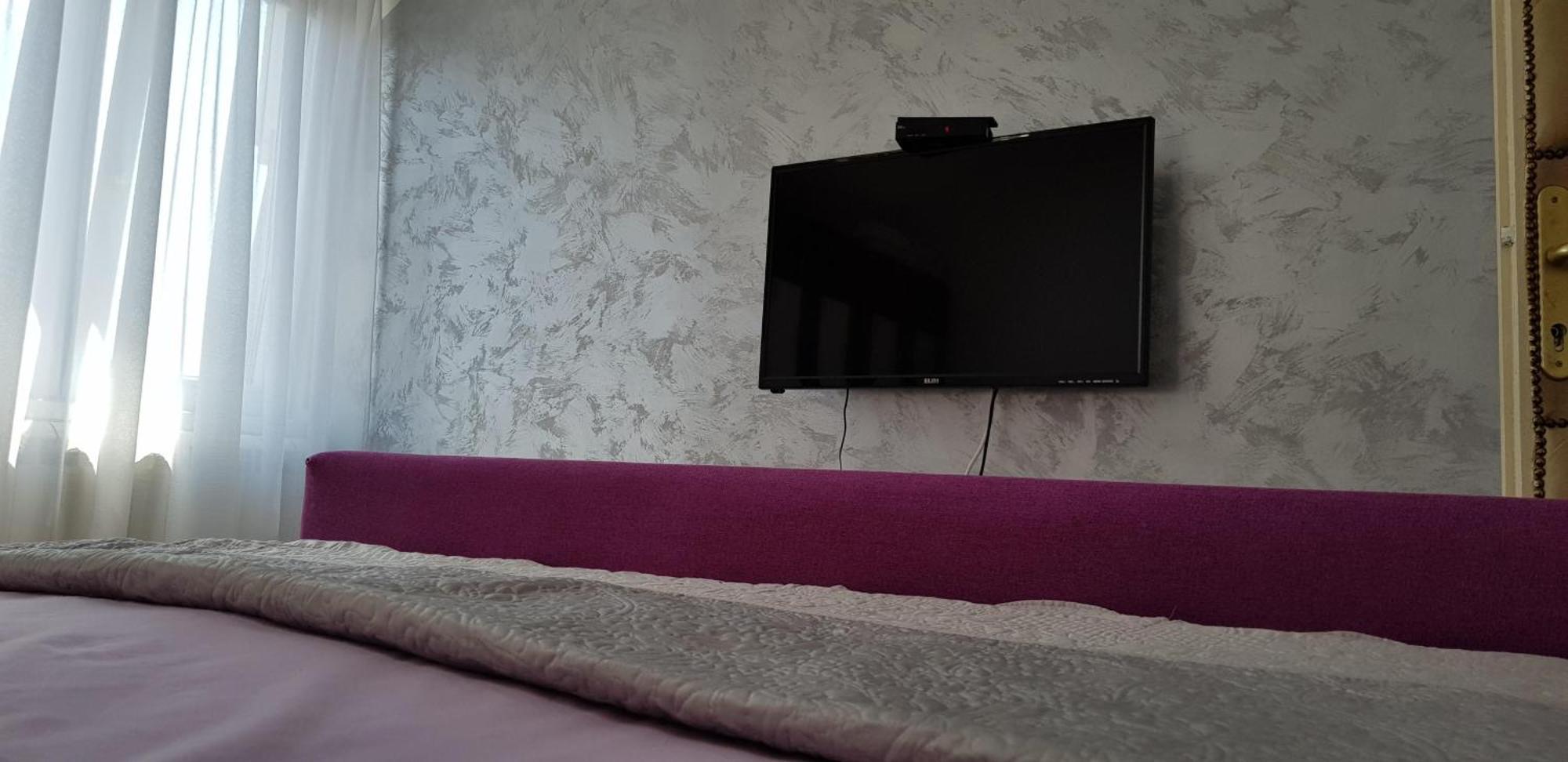 Lux Apartments With Pool Dex Zemun Polje Rum bild